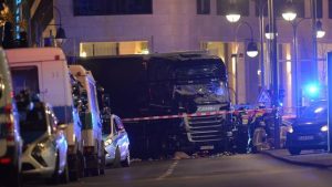 El 19 de diciembre de 2016,en Berlín un camión irrumpió en un mercado dejó 12 muertos y 48 heridos, en un ataque del Estado Islámico.