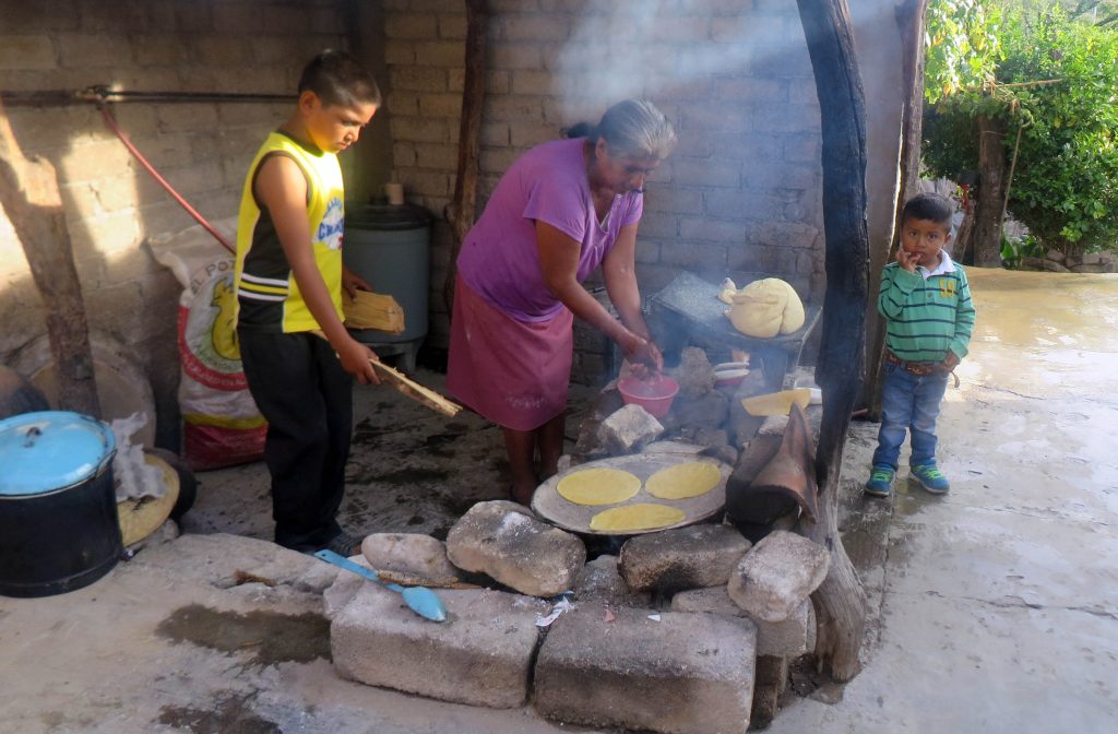 La tortilla alimento de los mexicanos 