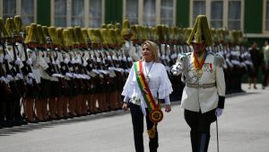 La autoproclamada presidenta de Bolivia, Jeanine Anez, en una ceremonia de la Policía en La Paz.