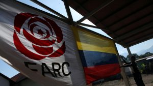 Bandera colombiana en un campo de reintegración de las Farc en Pondores, Colombia.